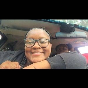 Meet your Posher, Santasha